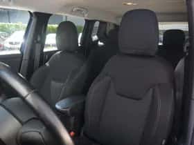 Jeep Renegade (2020) thumbnail 10