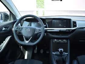 Opel Grandland (2024) thumbnail 9