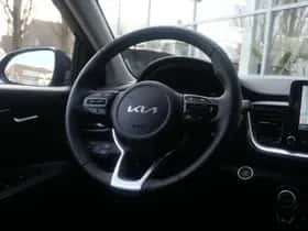 Kia Stonic (2025) thumbnail 5