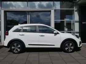 Kia Niro (2021) thumbnail 3
