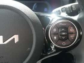 Kia Soul EV (2021) thumbnail 12