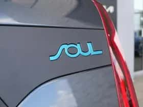 Kia Soul EV (2021) thumbnail 22