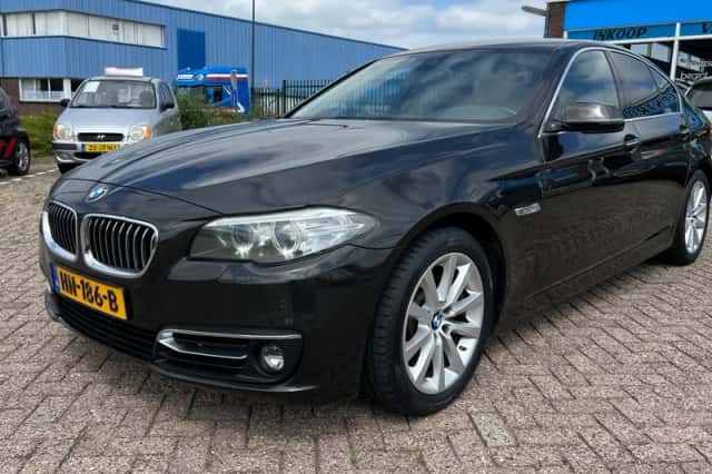 BMW 5-Serie (2015) thumbnail 3