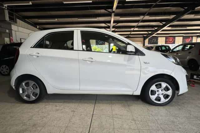Kia Picanto (2013) thumbnail 4