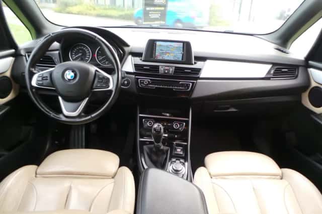 BMW 2-Serie Active Tourer (2015) thumbnail 2
