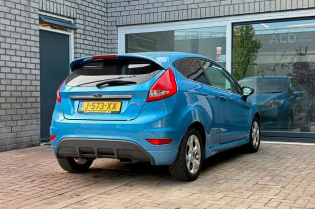 Ford Fiesta (2009) thumbnail 5