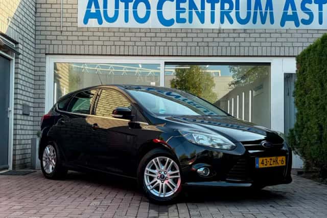 Ford Focus (2012) thumbnail 1