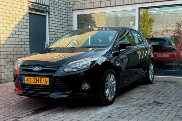 Ford Focus (2012) thumbnail 4