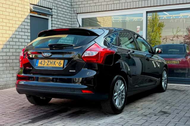 Ford Focus (2012) thumbnail 5