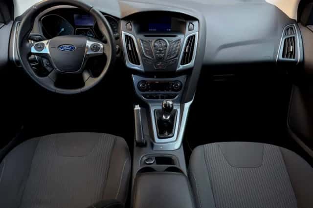 Ford Focus (2012) thumbnail 6