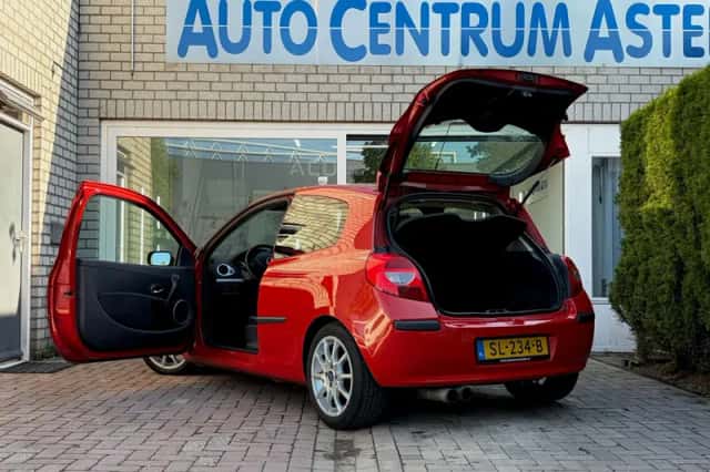 Renault Clio (2006) thumbnail 3