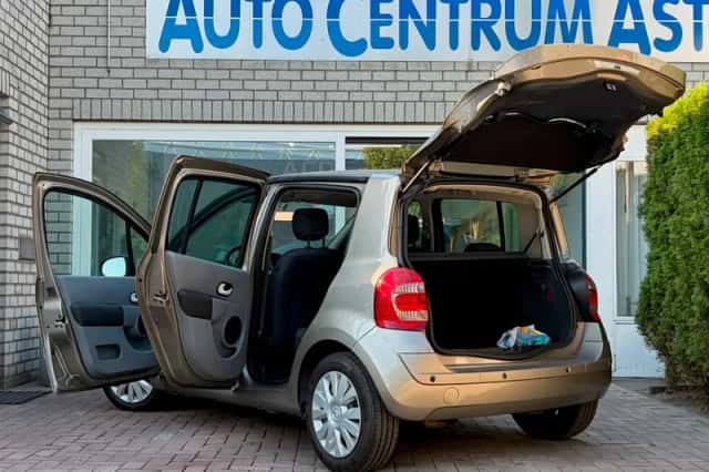 Renault Modus (2012) thumbnail 3