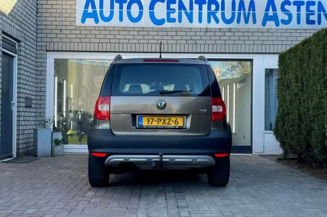 Škoda Yeti (2011) thumbnail 5
