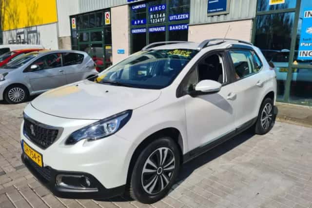 Peugeot 2008 (2018) thumbnail 1