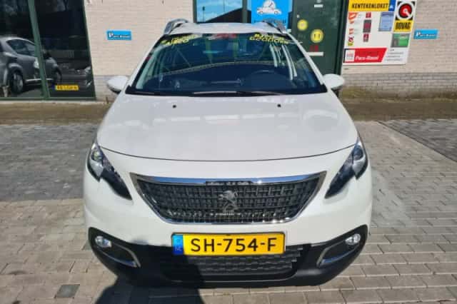 Peugeot 2008 (2018) thumbnail 2