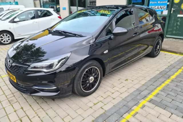 Opel Astra (2021) thumbnail 2