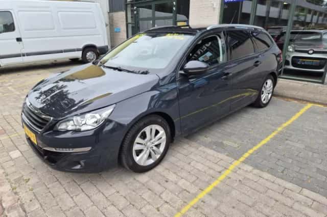 Peugeot 308 (2017) thumbnail 1