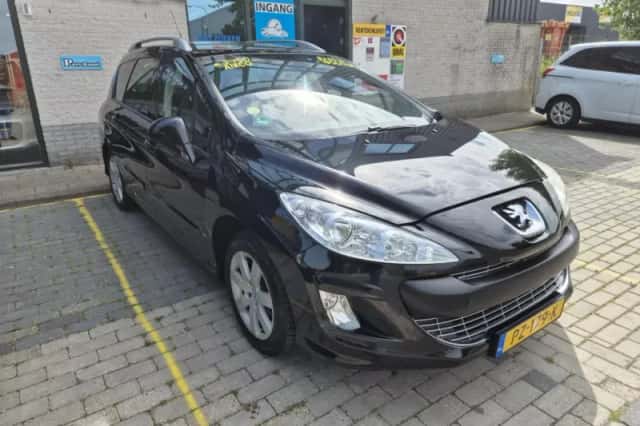 Peugeot 308 (2010) thumbnail 4
