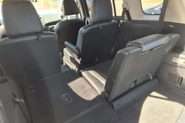 Mazda 5 (2011) thumbnail 6