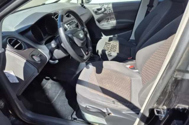 SEAT Ibiza (2009) thumbnail 4