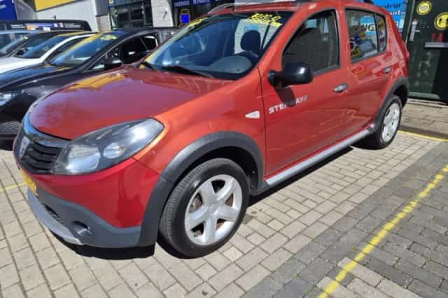 Dacia Sandero (2010) thumbnail 1