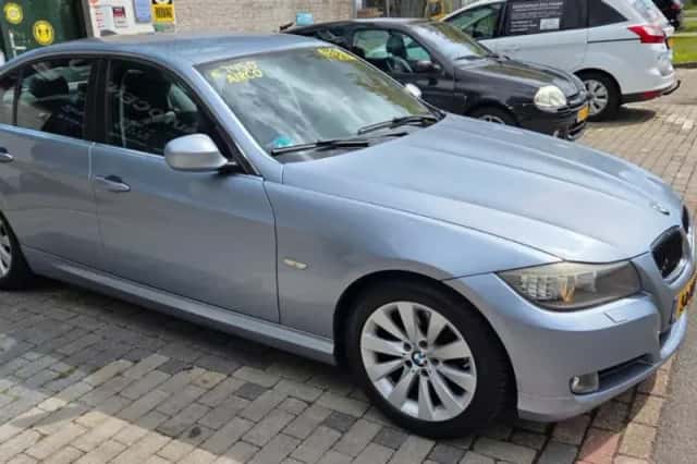 BMW 3-Serie (2010) thumbnail 4