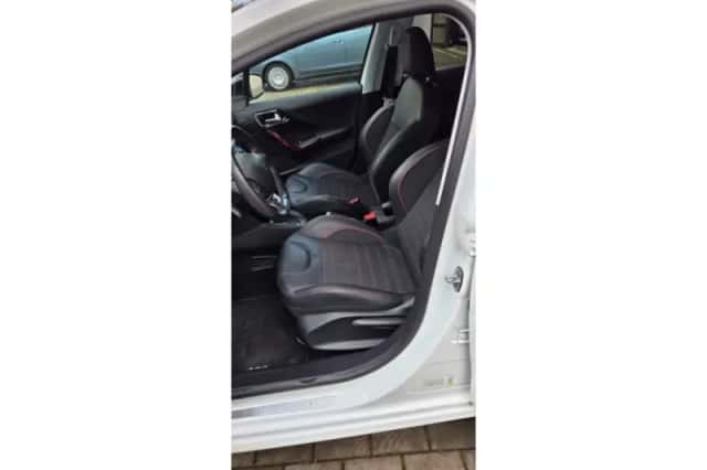 Peugeot 208 (2019) thumbnail 4