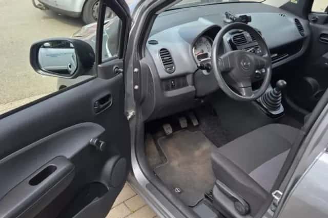 Opel Agila (2012) thumbnail 5
