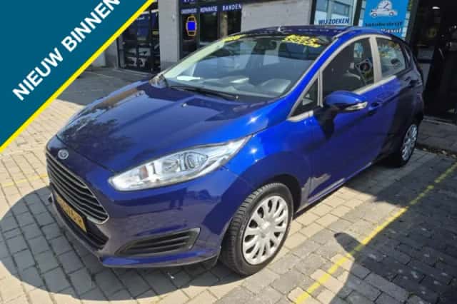 Ford Fiesta (2015) thumbnail 1