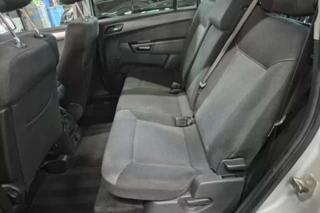 Opel Zafira (2011) thumbnail 5