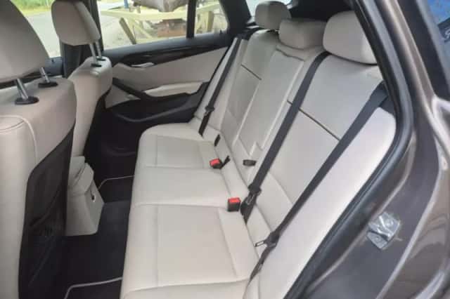 BMW X1 (2011) thumbnail 5