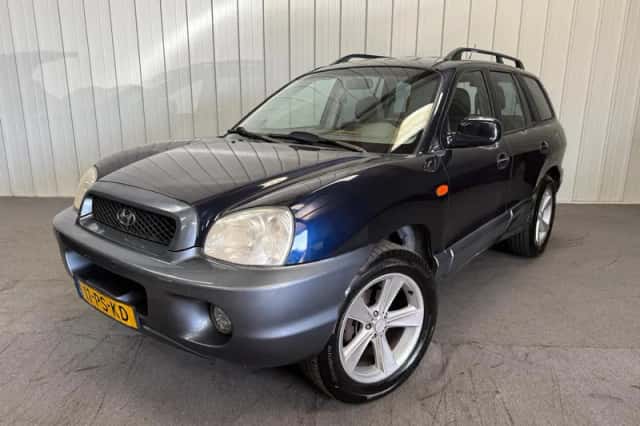 Hyundai Santa Fe (2004) thumbnail 3