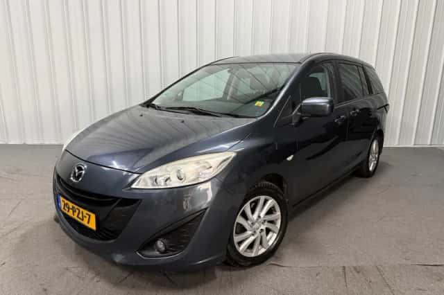 Mazda 5 (2011) thumbnail 3