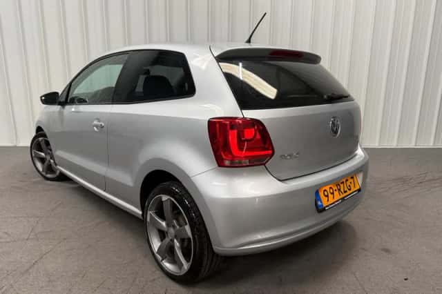 Volkswagen Polo (2011) thumbnail 4