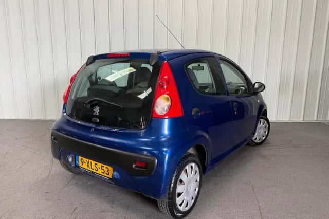 Peugeot 107 (2006) thumbnail 4