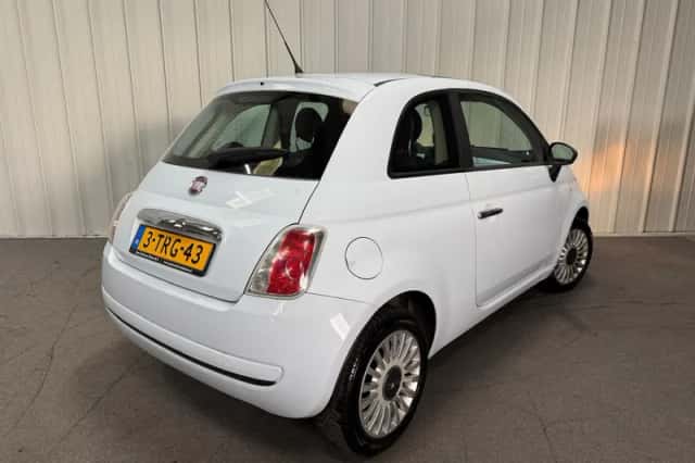 Fiat 500 (2009) thumbnail 2