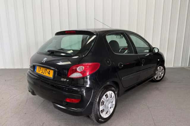Peugeot 206 (2009) thumbnail 2