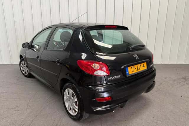 Peugeot 206 (2009) thumbnail 4