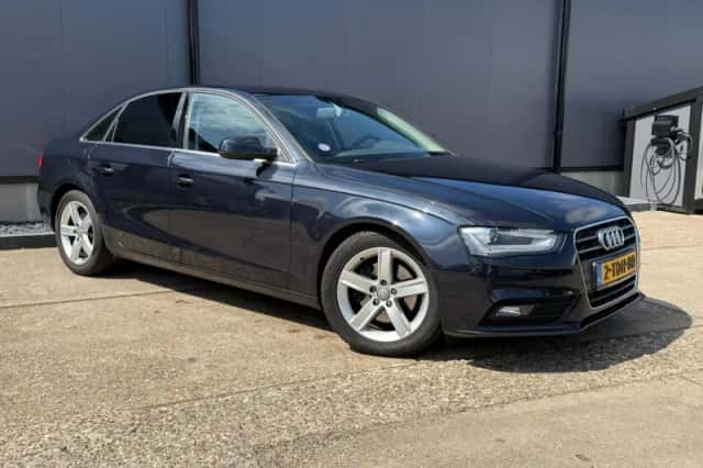 Audi A4 (2014) thumbnail 3
