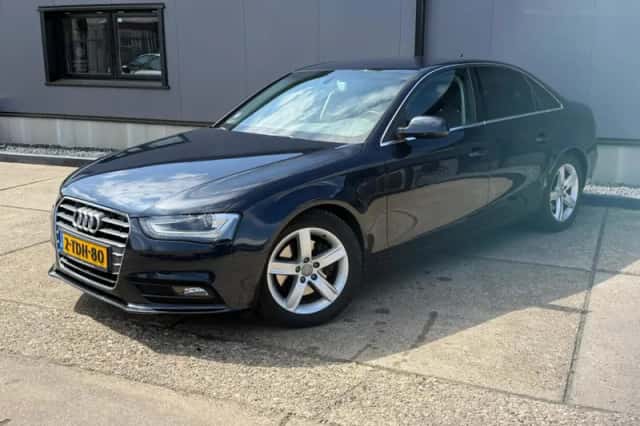 Audi A4 (2014) thumbnail 5