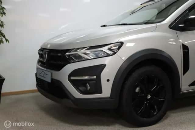 Dacia Jogger (2023) thumbnail 5