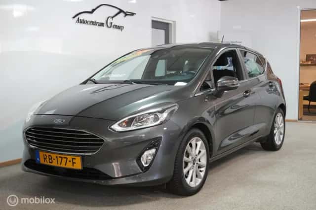 Ford Fiesta (2017) thumbnail 4