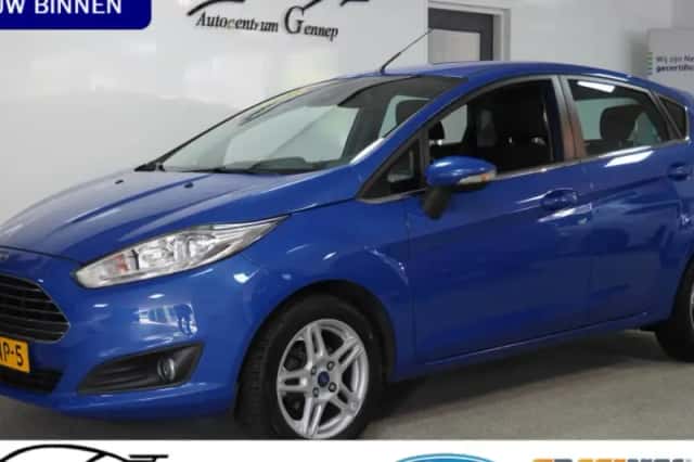 Ford Fiesta (2013) thumbnail 1
