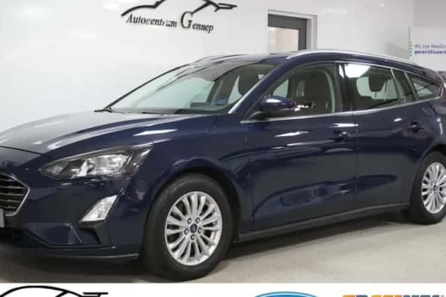 Ford Focus (2019) thumbnail 1