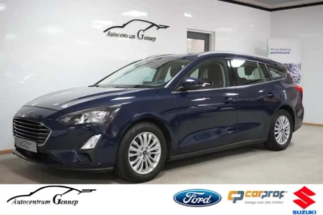 Ford Focus (2019) thumbnail 2