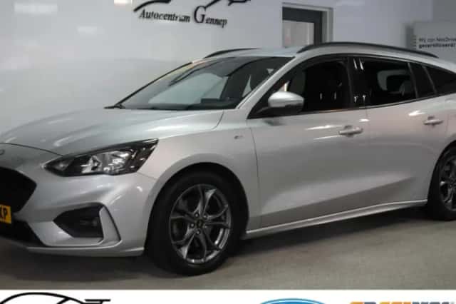 Ford Focus (2019) thumbnail 1