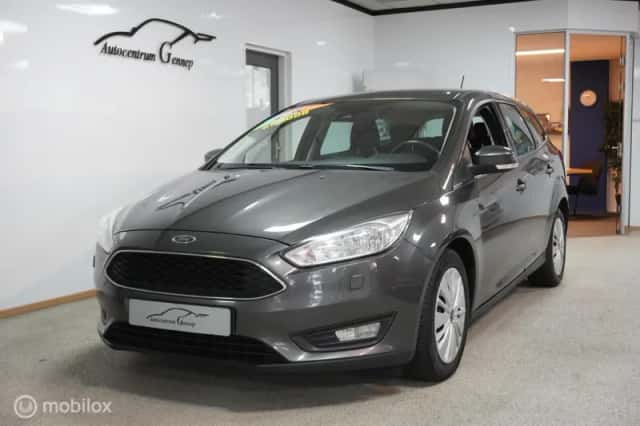 Ford Focus (2018) thumbnail 4