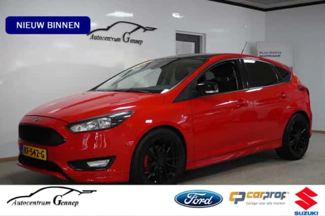 Ford Focus (2016) thumbnail 2