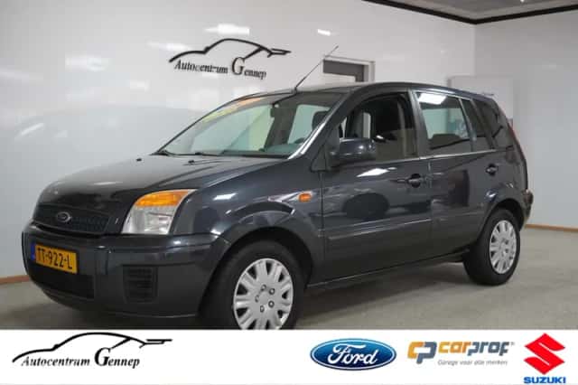 Ford Fusion (2009) thumbnail 2