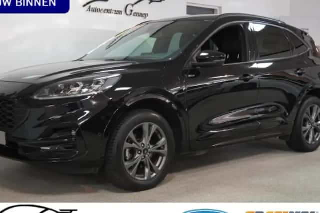 Ford Kuga (2023) thumbnail 1